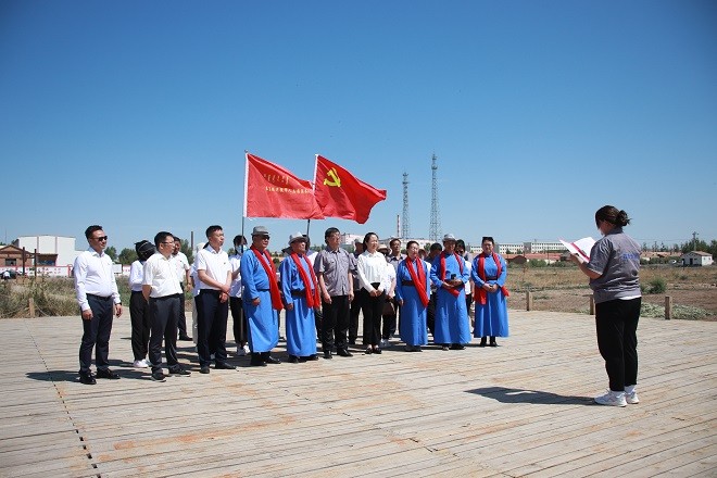 額鹽公司行政黨支部聯(lián)合三家單位開展“迎七一、強(qiáng)黨性、踐初心”主題黨日活動(dòng)