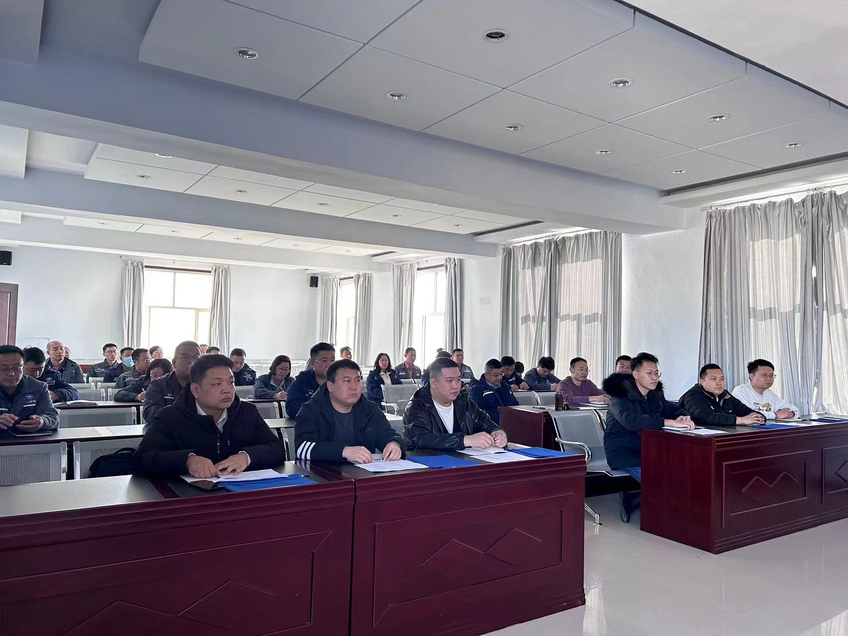 額鹽公司舉辦營(yíng)銷人員崗前培訓(xùn)班