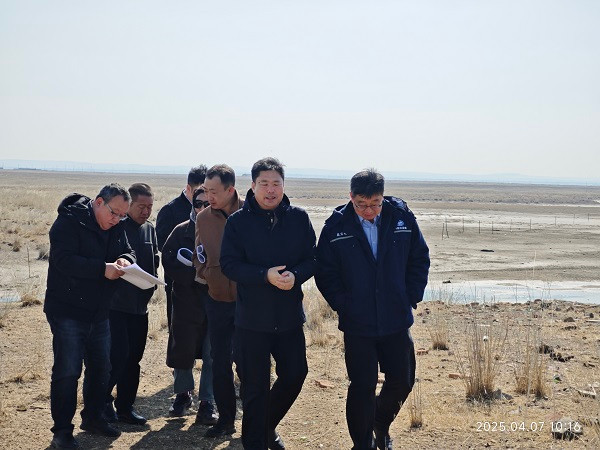 東烏珠穆沁旗旗委副書記、政府旗長常勝一行深入額鹽公司調(diào)研